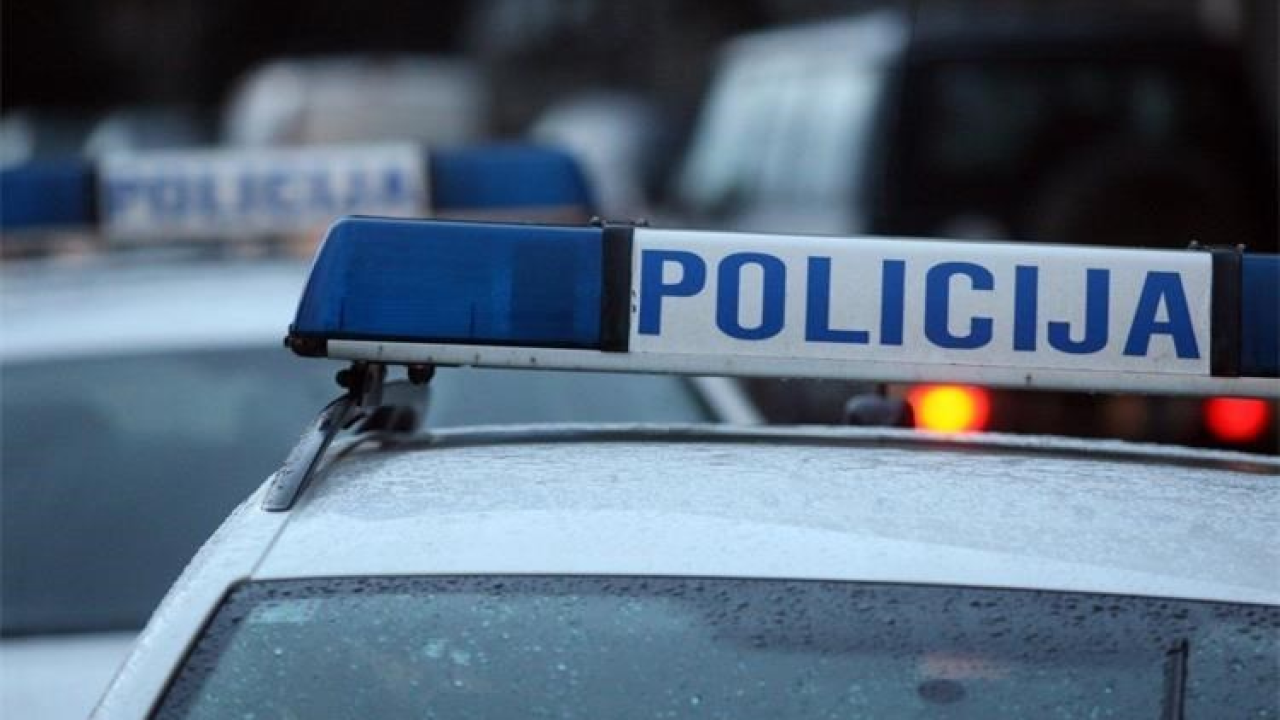 U Drnišu 30-godišnjak za vrijeme zabrane upravljanja vozilom vozio pod utjecajem alkohola