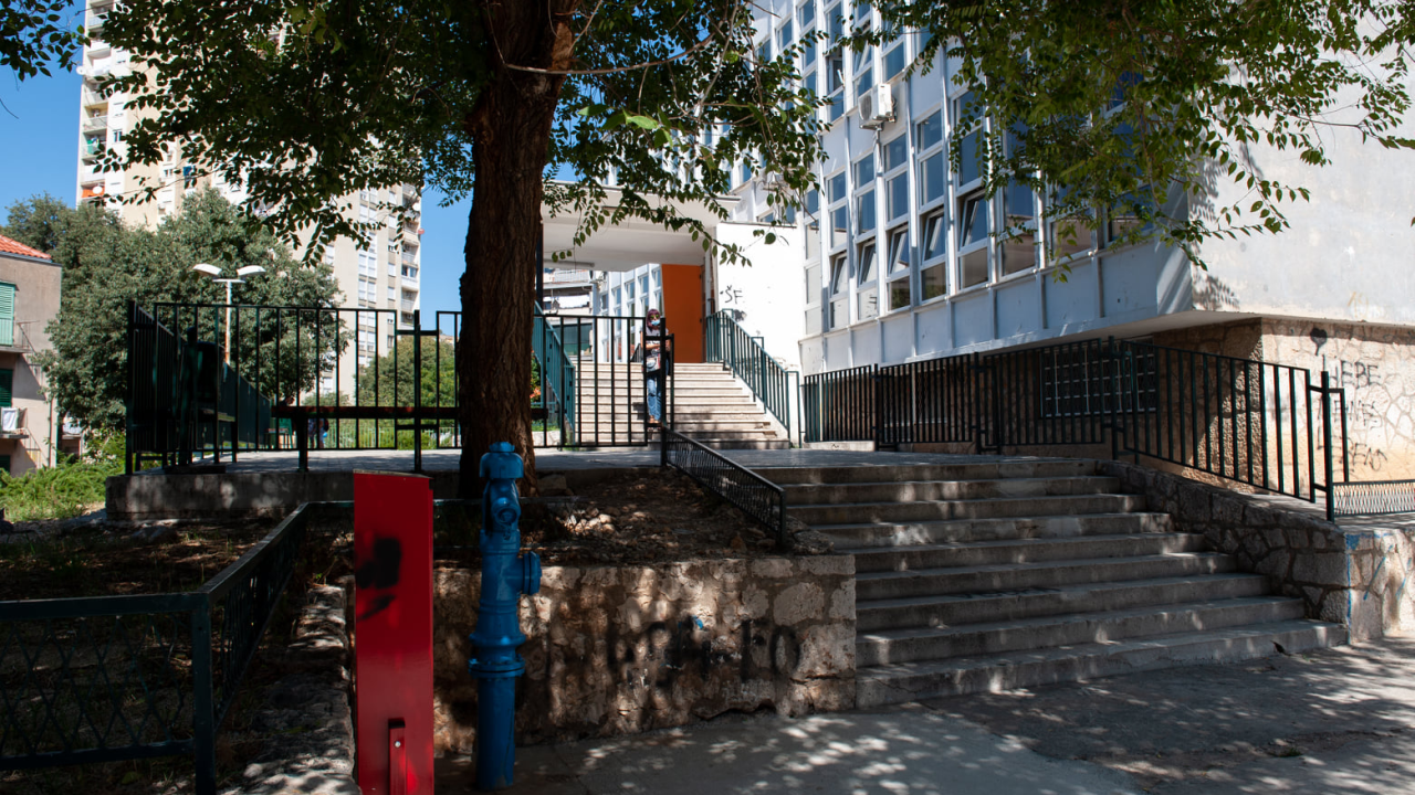 Roditelji učenika iz razreda s dvoje razrednika pisali Ministarstvu i Gradu: 'Pronađite rješenje!'