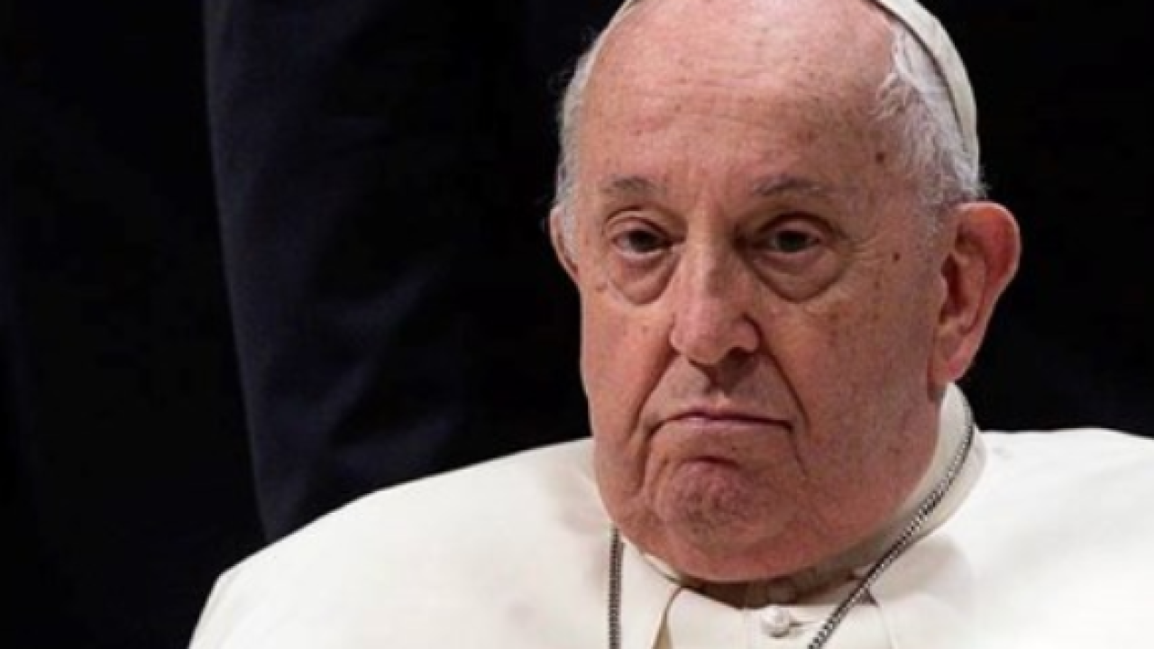 Papa Franjo na Cvjetnicu neočekivano se pojavio na Trgu svetoga Petra