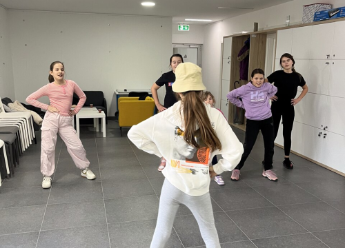 Fotografija 2 - Romina i Juliette Španjolsku i Francusku zamijenile Murterom: 'Zima je ovdje puna života'