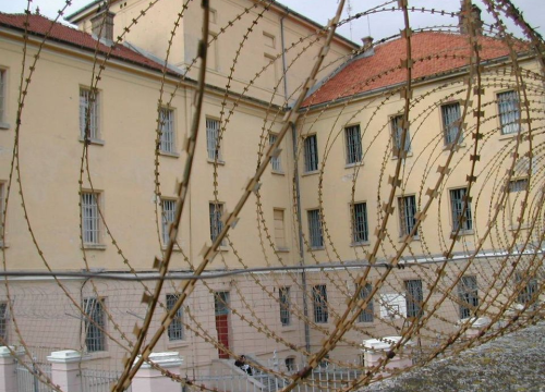 Ubojica mladića u Splitu u šibenskom zatvoru ćeliju dijeli samo s jednim cimerom: ‘Uvjeti su puno bolji, započeo je liječenje‘