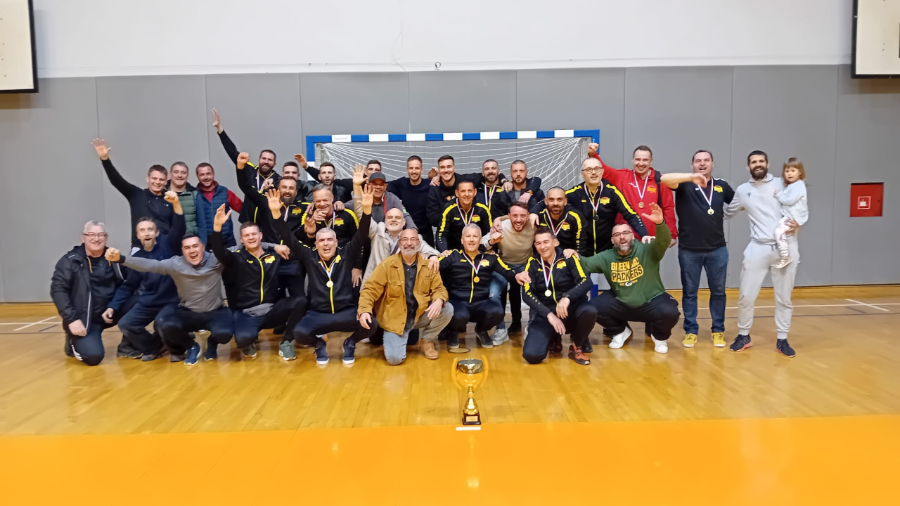 Vratar Banzoga Edi Rak obranom penala u zadnjoj minuti donio svom klubu prvi kup-trofej nakon 30 godina