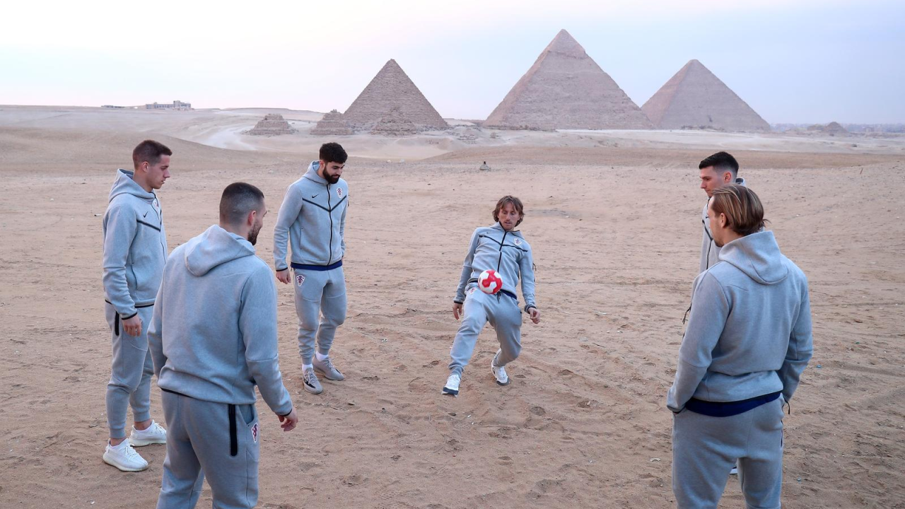 Vatreni na slobodan dan posjetili piramide pa zaigrali u pijesku