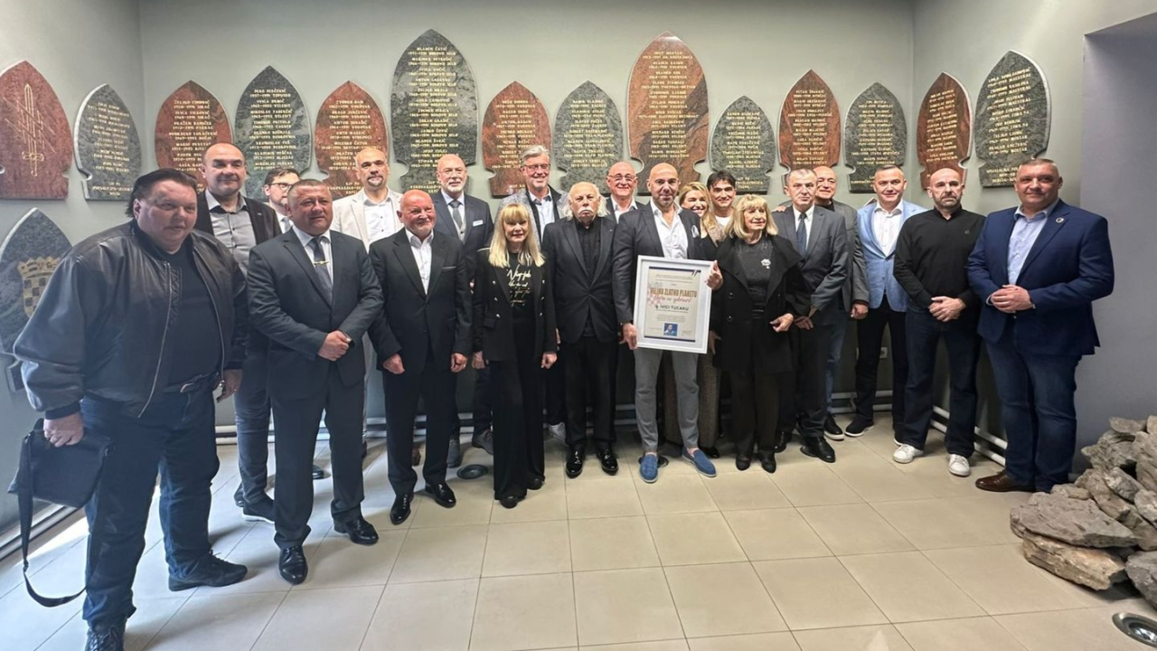 Ivica Tucak dobio priznanje 'Velika zlatna plaketa – da se ne zaboravi'