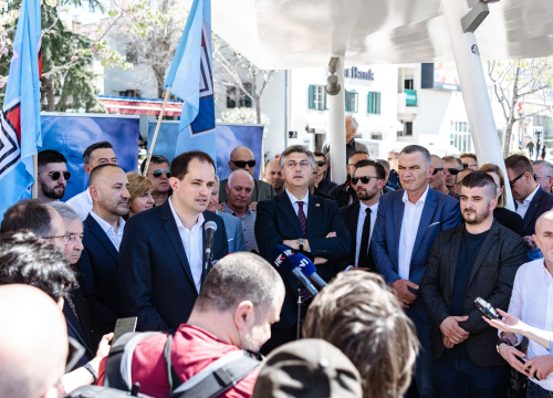 Fotografija 6 - Plenković u Šibeniku: 'Uvjeren sam da će 9. izborna jedinica dati najveći obol ukupnoj pobjedi HDZ-a'