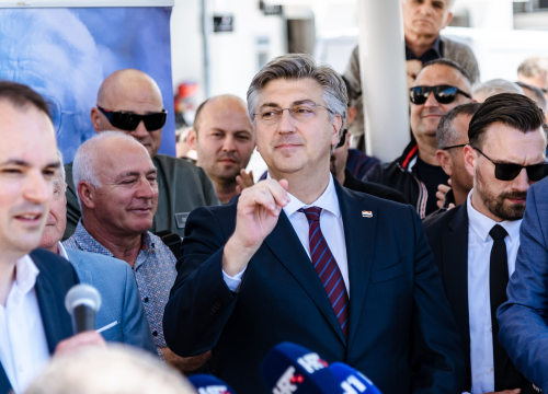 Plenković u Šibeniku: 'Uvjeren sam da će 9. izborna jedinica dati najveći obol ukupnoj pobjedi HDZ-a'