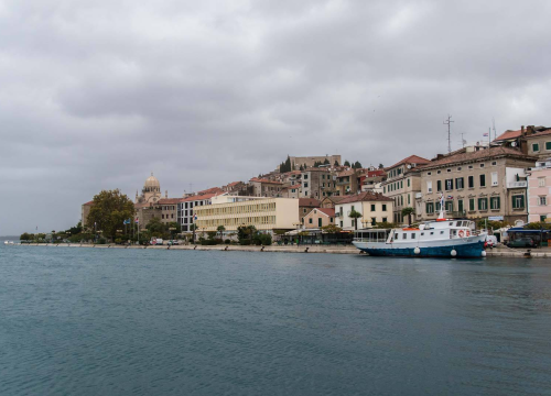 Promjenjivo oblačno, povremeno kiša