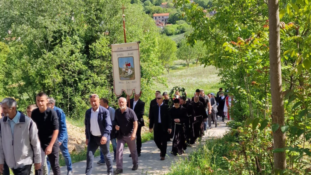 U Rupama proslavljen blagdan sv. Jure, novaci s Visovca nosili kip sveca
