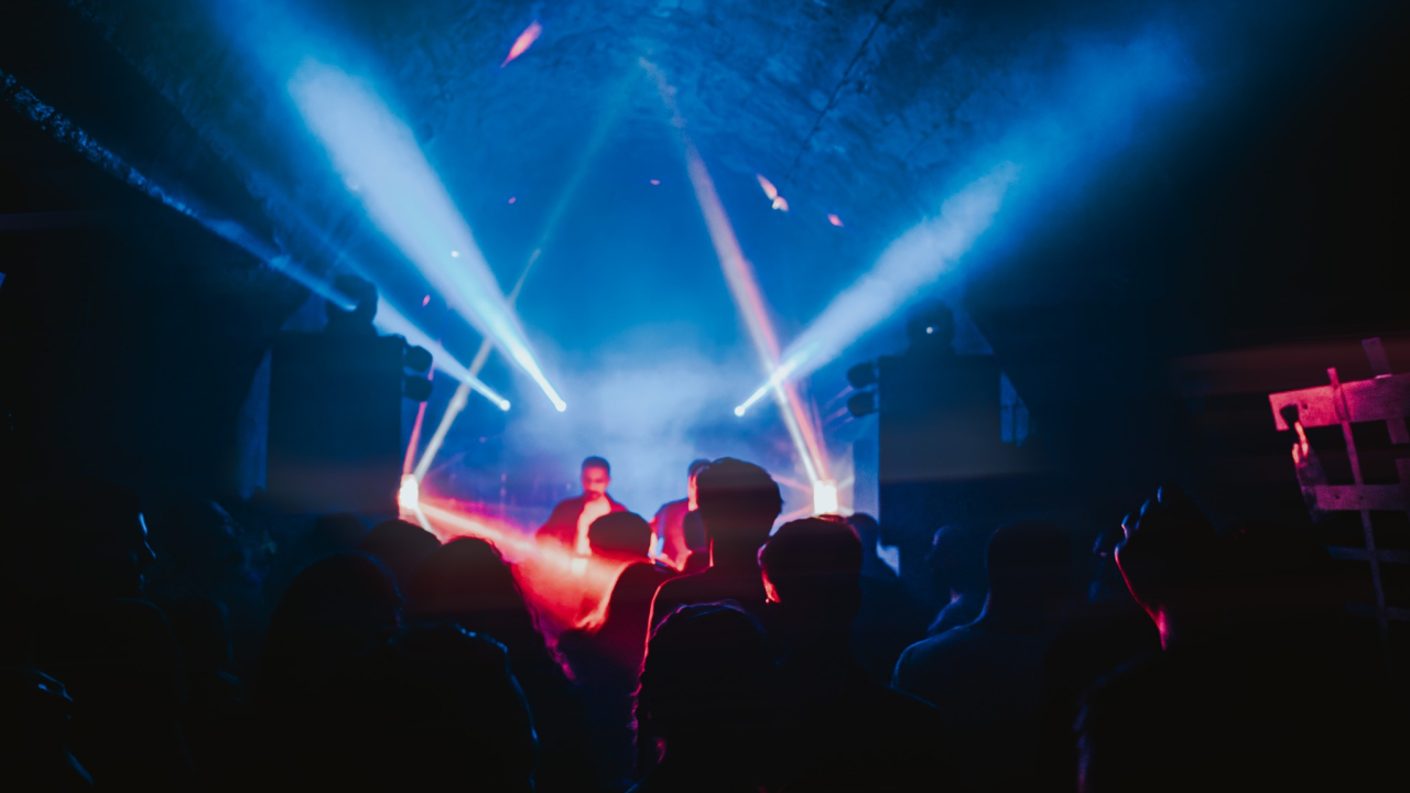 Večeras old school super zabava u Tunelu s Dj-ima i bubnjevima