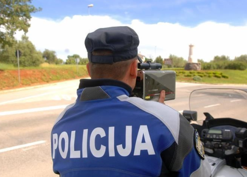 Splićanin (35) jurio autocestom 208 kilometara na sat: Dobio 660 eura kazne