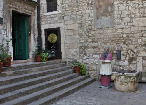 Ljekarna Šibenik osnovana je prije 60 godina, a u Muzeju će postaviti prigodnu izložbu