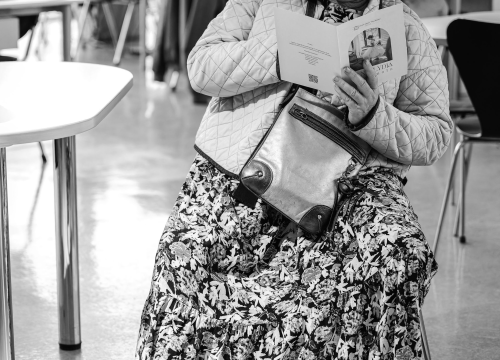 Fotografija 7 - U knjižnici otvorena izložba 'Izađi mala' Sanje Dugandžić