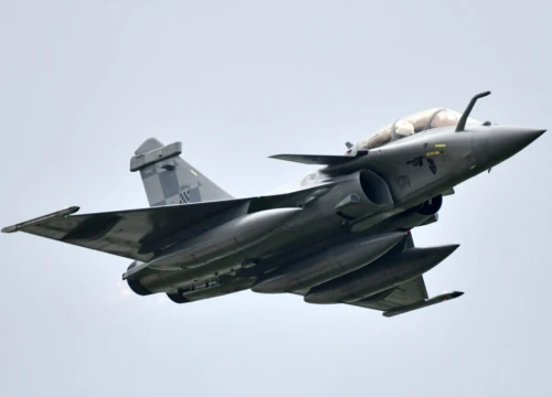Rafalei danas pozdravljaju Primošten, Šibenik i Vodice u spektakularnom preletu za Dan državnosti