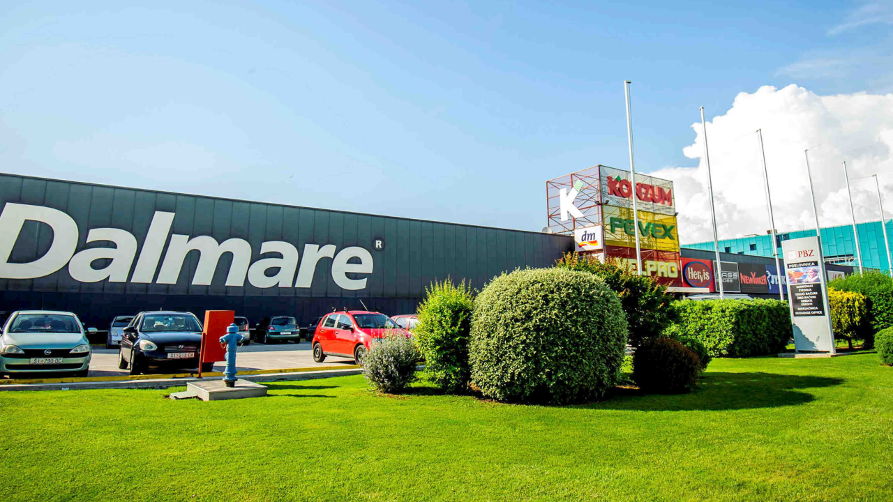 Hobotnica djevojčice Ivone pobjednički je rad na natječaju za maskotu Dalmare shopping centra!