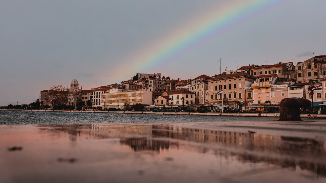 Nedjelja oblačna s kišom, od ponedjeljka sunce pa opet promjena