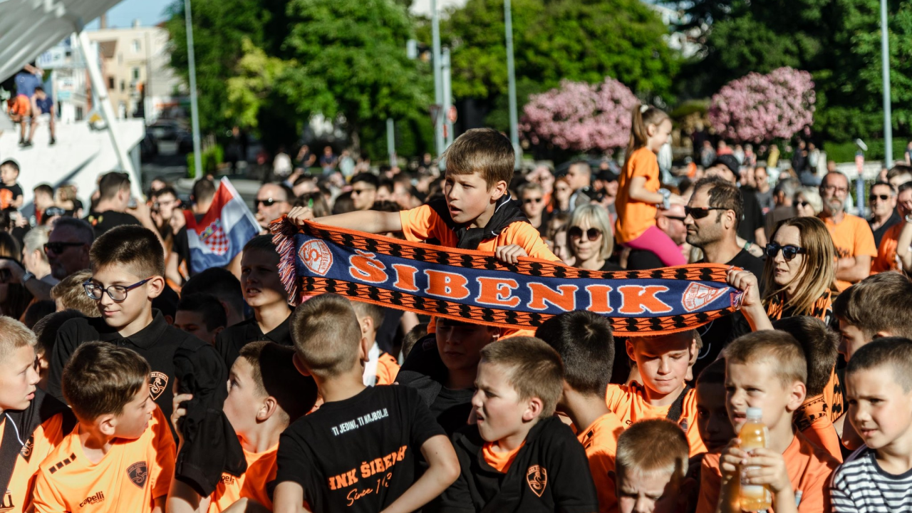 Šibenik dočekao svoje heroje u narančastom: 'Carević ostaje, sezona time završena'