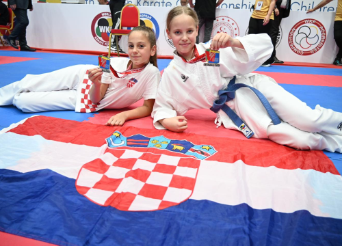 Fotografija 8 - Lili Klarin karate trenira tri i pol godine, a s turnira se nikad nije vratila bez medalje