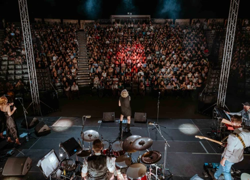 Fotografija 6 - Vanna na sv. Mihovilu otpjevala duet sa Sergejem, ali i s publikom