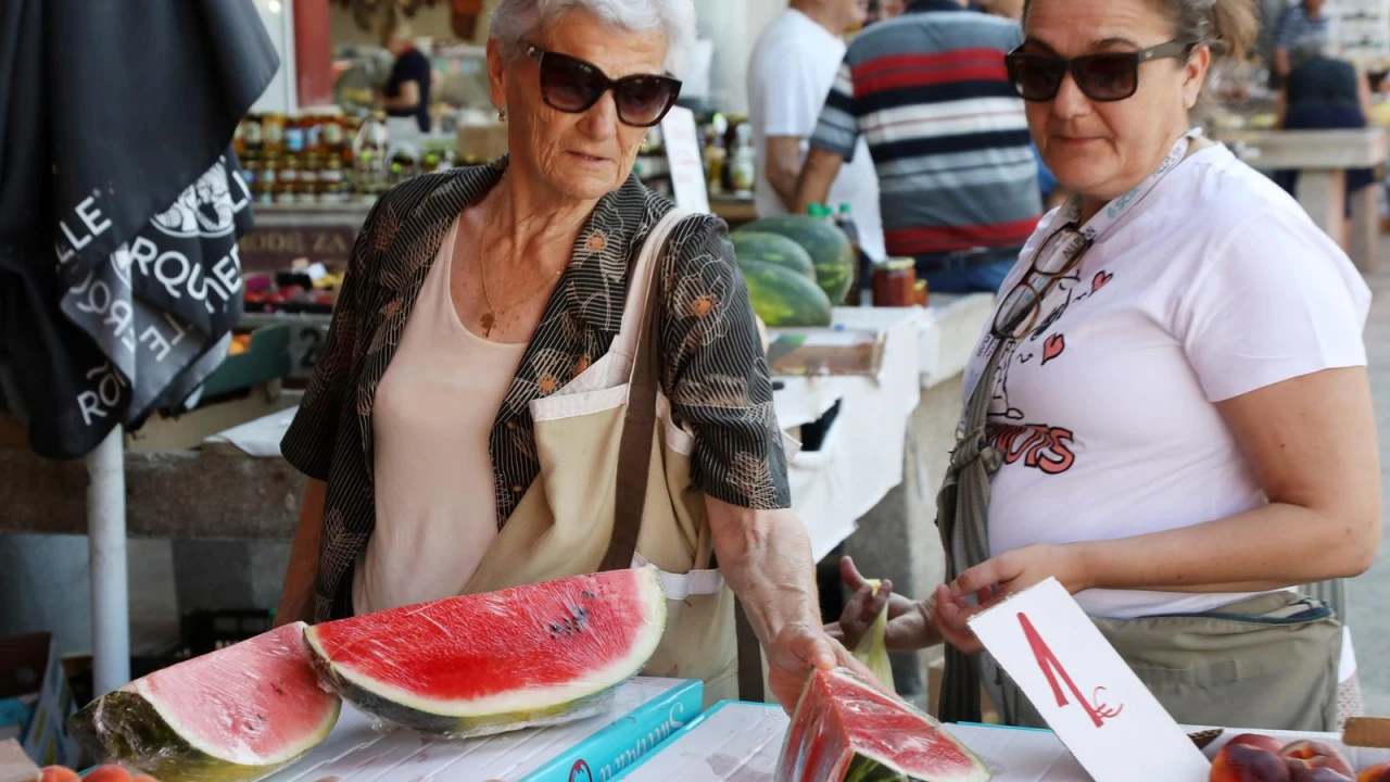 Omiljeno ljetno povrće na šibenskoj pijaci košta od 1 do 1,30 eura