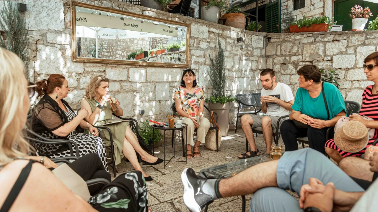 Pjesnikinje Edita Vlahov i Duška Krnić čitale stihove članovima Kamenčića