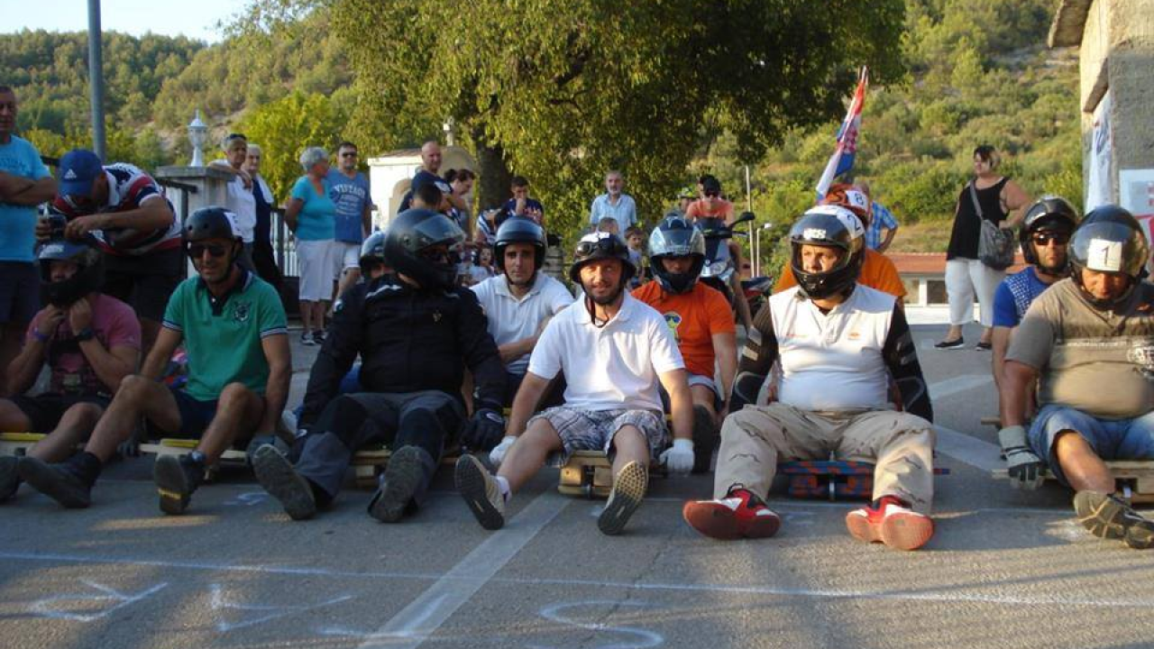 Utrka karića u Rupama događaj je koji se ne propušta