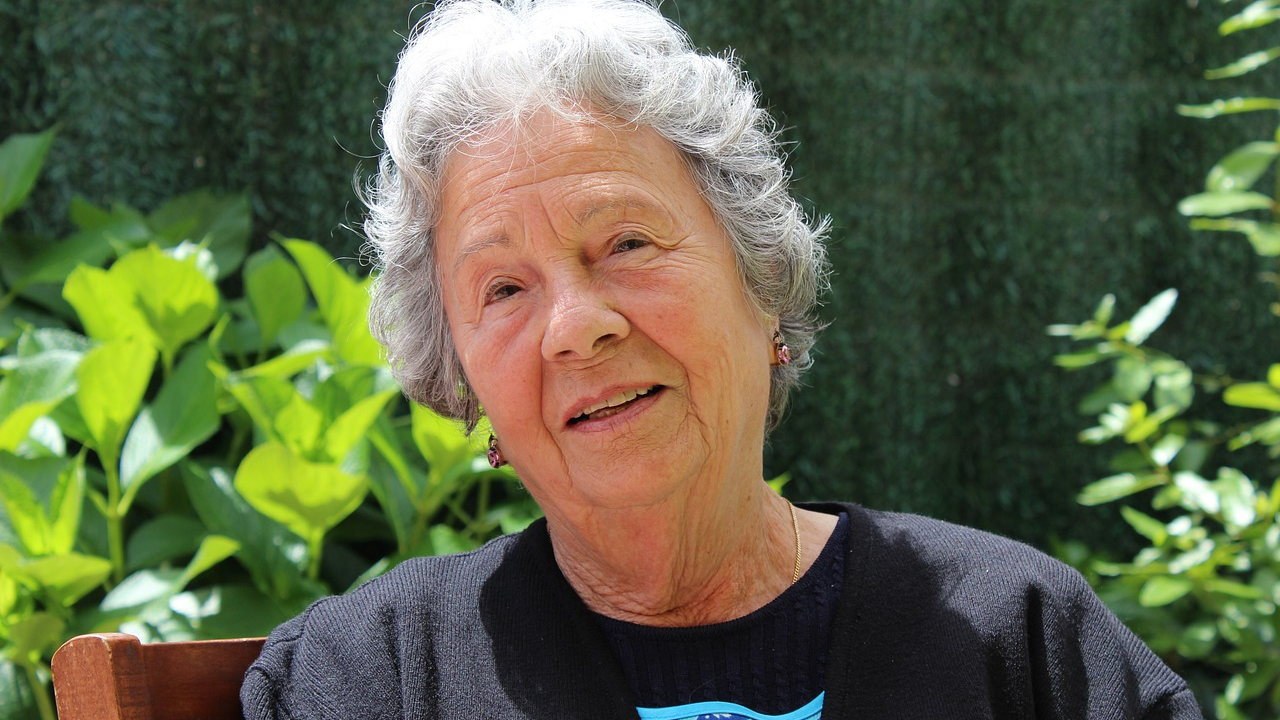 Ovi znakovi demencije se javljaju puno prije gubitka pamćenja