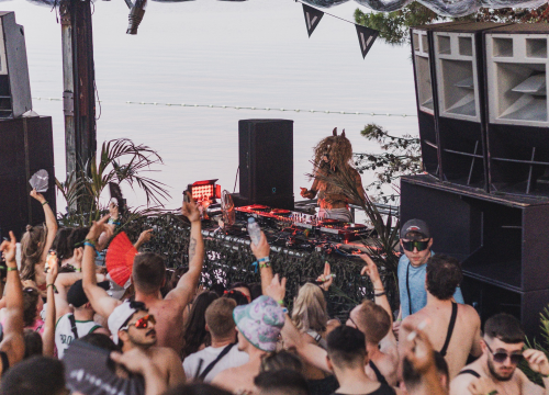 Škoti oduševljeni Dalmacijom, Dalmatinci jedva dočekali techno na 'Gardenu'