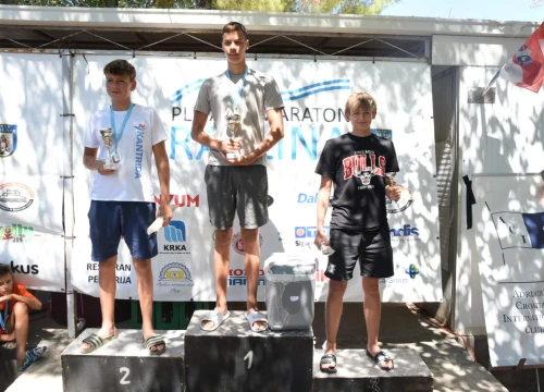 Fotografija 2 - Sport i zabava: Na Plivačkom maratonu u Raslini 235 natjecatelja