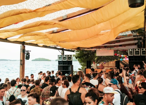 Fotografija 5 - Počinje jedan od najpoznatijih svjetskih festivala - Defected u Tisnom