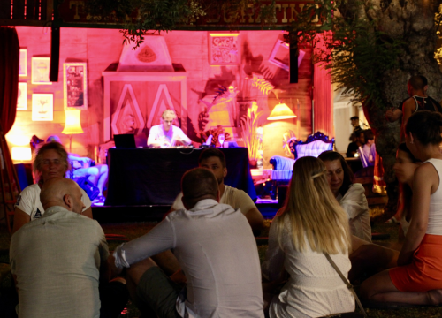 Plesni ritmovi i nostalgični elektronski zvuk FogSellers u subotu ispred Azimuta