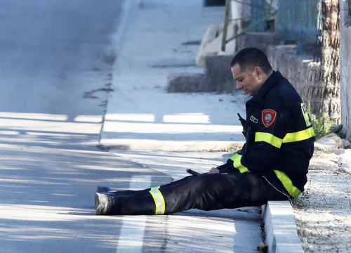 Fotografija 8 - Zapovjednik Dukić: 'Preko tisuću hektara je opožarene površine, vjetar stvara velike probleme'