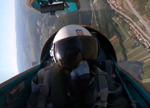 MiG-ovi i Rafalei letjeli iznad Knina, objavljene snimke iz kokpita