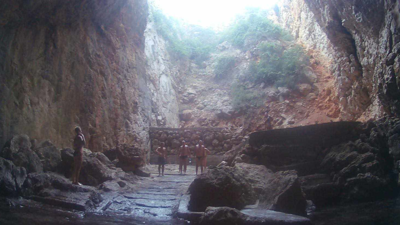 Morska avantura ŠibenikIN-a: Tjedan dana jedrenja do Dubrovnika, prekrasnih otoka i vala uz nezaboravnu igru dupina