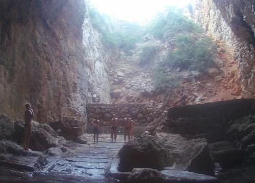 Morska avantura ŠibenikIN-a: Tjedan dana jedrenja do Dubrovnika, prekrasnih otoka i vala uz nezaboravnu igru dupina