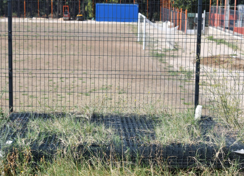 Vrućine i suše uzele danak: Travnjak stadiona u Crnici je u jako lošem stanju