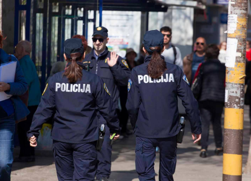 Njemici u Šibeniku ukradena jakna, a ostala je i bez novčanika