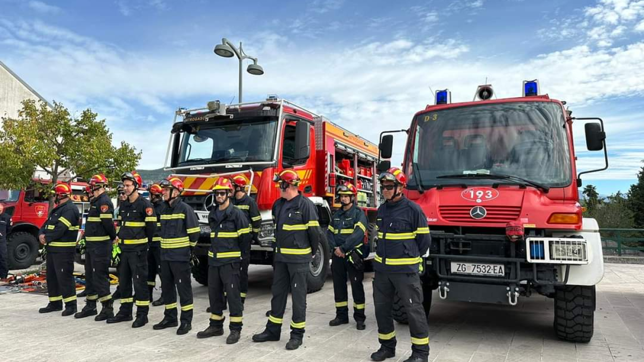U punoj spremi održana smotra operativnih snaga civilne zaštite Grada Drniša