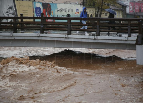 U poplavama na sjeveru Hercegovine poginulo nekoliko ljudi