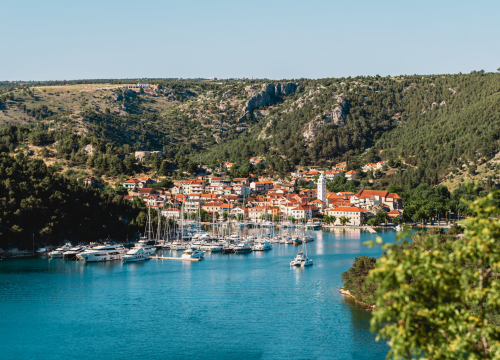 Na više lokacija u Skradinu u četvrtak neće biti struje