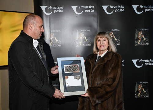 Uz 40. obljetnicu legendarne utakmice, u čast Draženu predstavljena poštanska marka