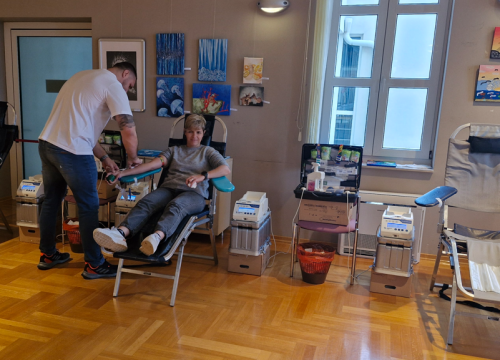 Fotografija 2 - Iz vodičkog Crvenog križa zahvaljuju: Prikupljene 63 doze, 11 novih osoba u registru donatora matičnih stanica