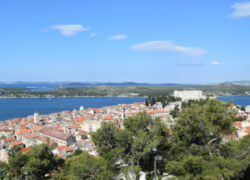 Danas pretežno sunčano uz umjerenu i jaku buru