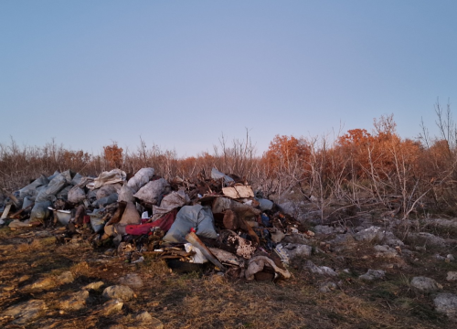 Od kade do školske torbe: Šibenski speleolozi i djelatnici NP Krka iz Jame Spaskraljica u dva dana izvadili hrpu otpada