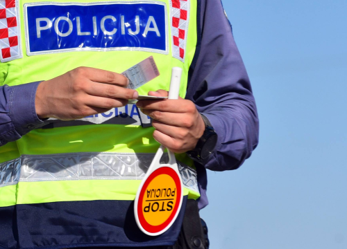 Protekli tjedan u Šibensko-kninskoj županiji 14 prometnih nesreća, većinom zbog brzine