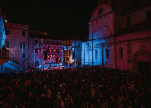Doček, koncert i lampioni: Na Silvestrovo i Novu godinu neke će prometnice u Šibeniku biti zatvorene