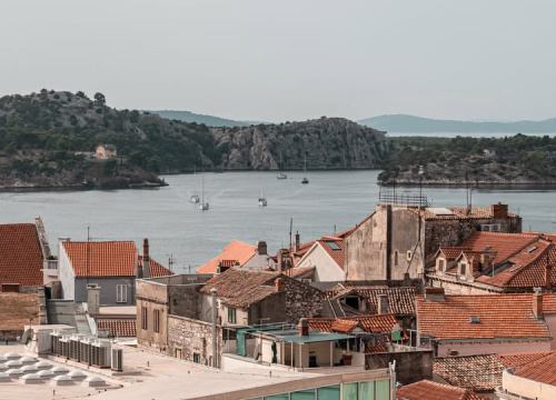 Jako toplo s temperaturama do 33 stupnja