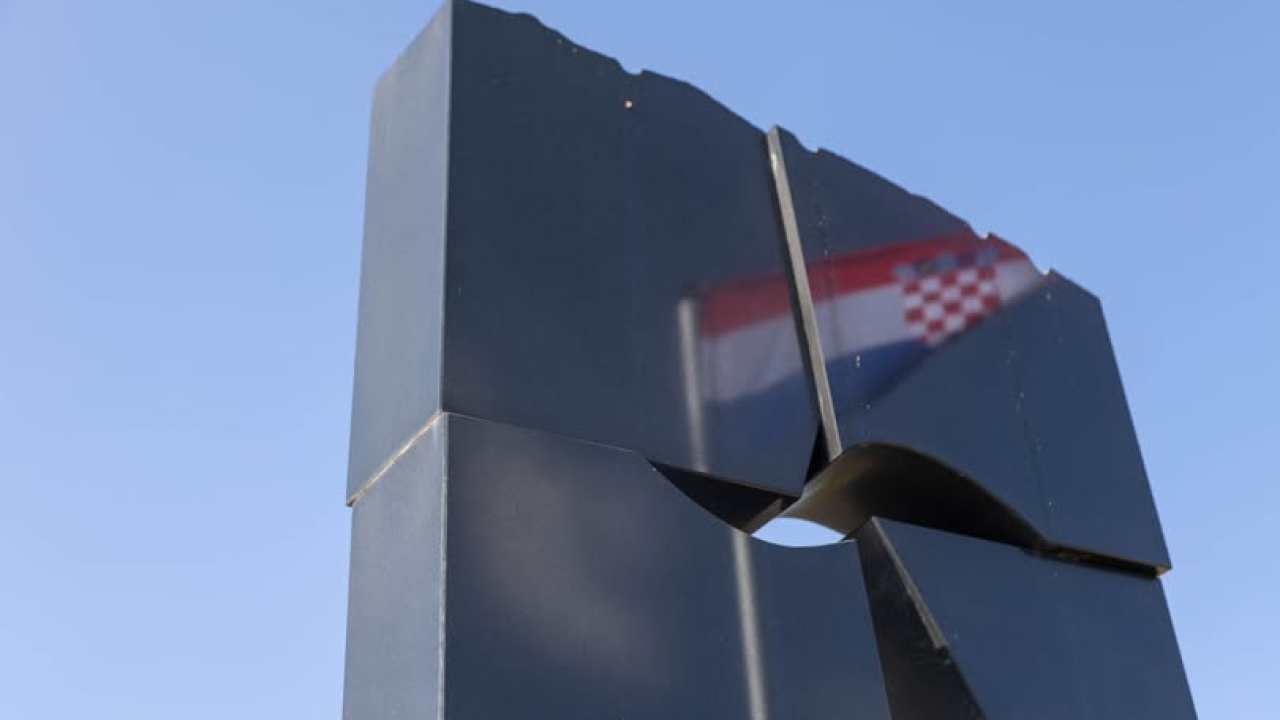 U Mratovu i Oklaju komemoracija za 16 prominskih civila: 'U zajedništvu pronađimo snagu'