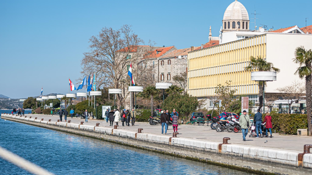 Sunčano uz buru i temperature do 13 stupnjeva