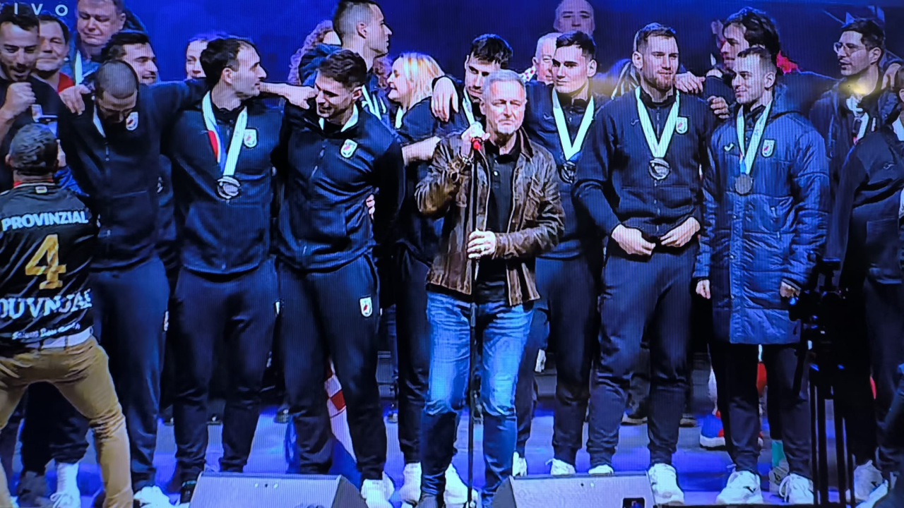 Thompson najavio novu pjesmu, inspirirao ga je tragičan događaj