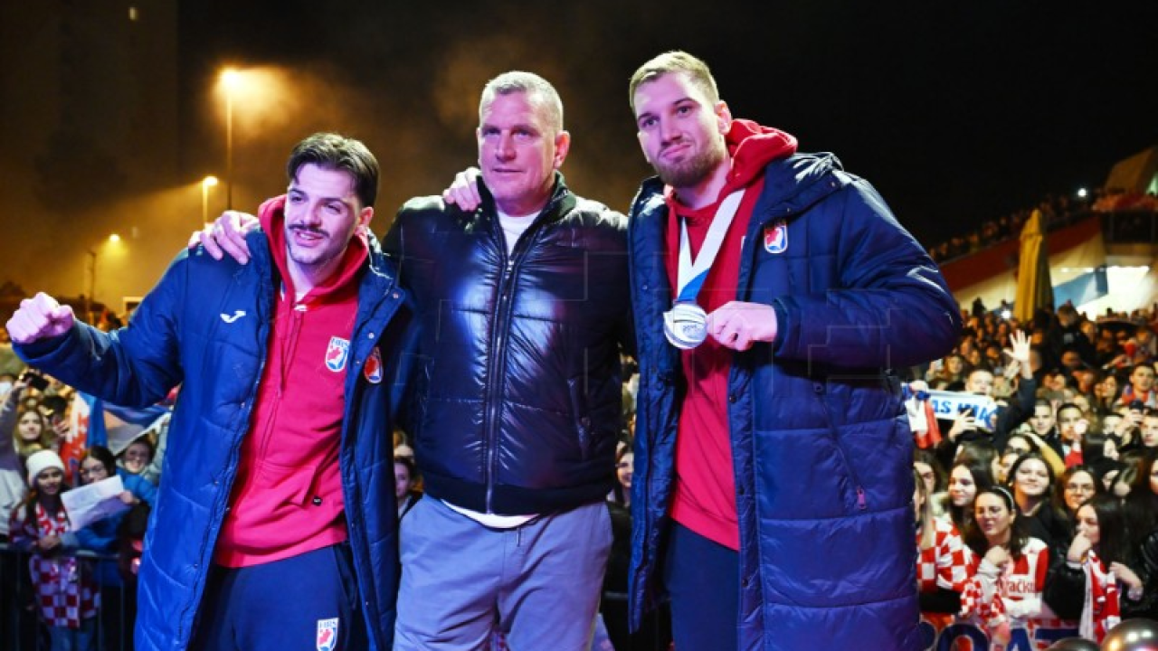 Hrvatskim rukometašima organizirani dočeci diljem Hrvatske i BiH